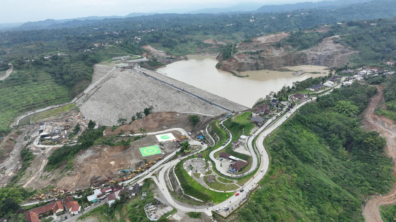 Jalan kesejahteraan di bendungan Jlantah